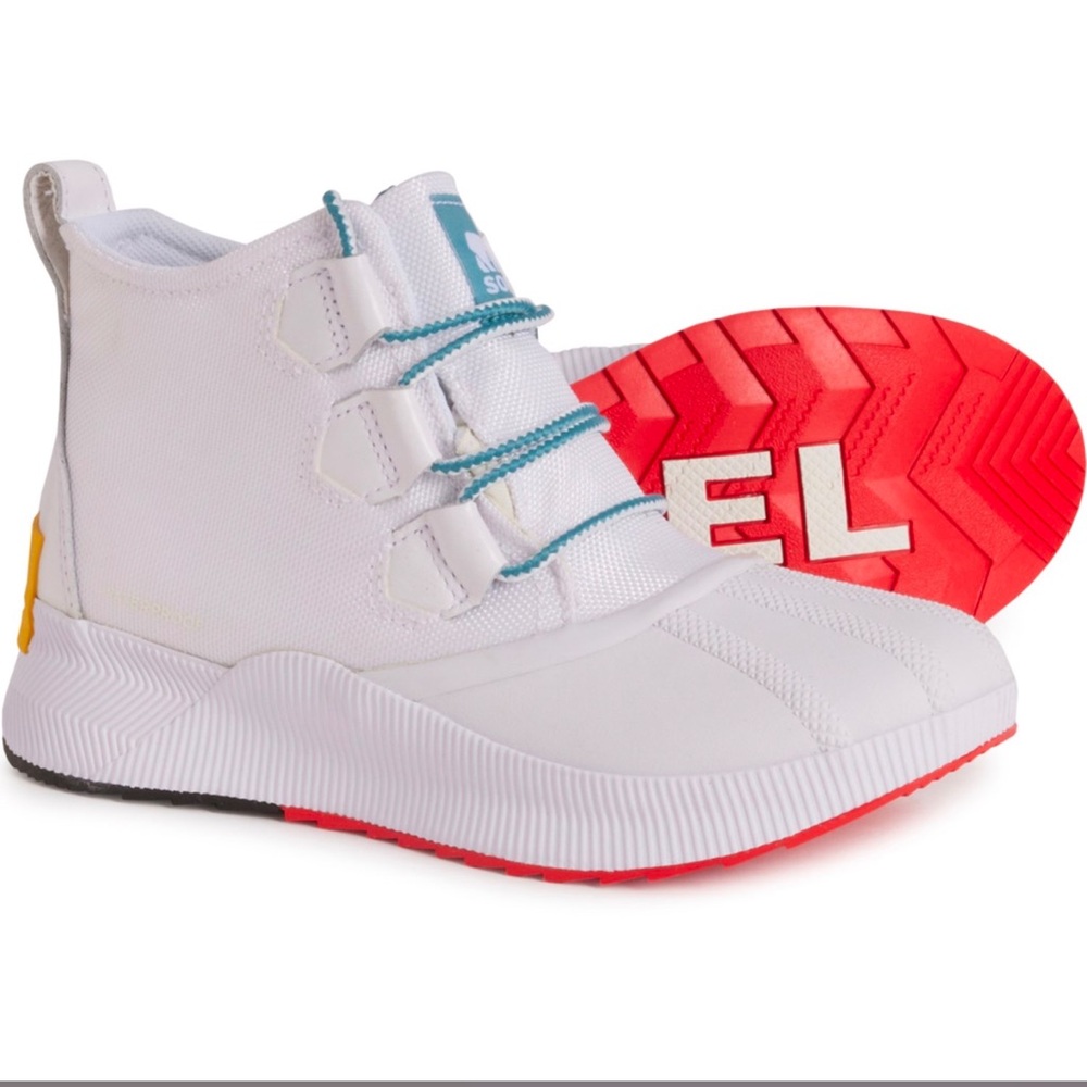 NWT Sorel Out N About lll Classic Waterproof Women’s Boot